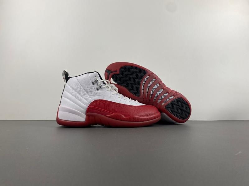 Air Jordan 12 Cherry